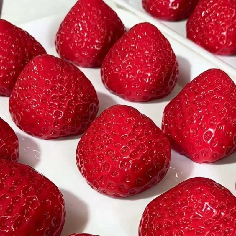 Strawberry Squeeze Toy Fidget  - Party Games For Adults And Kids recensione e prezzo