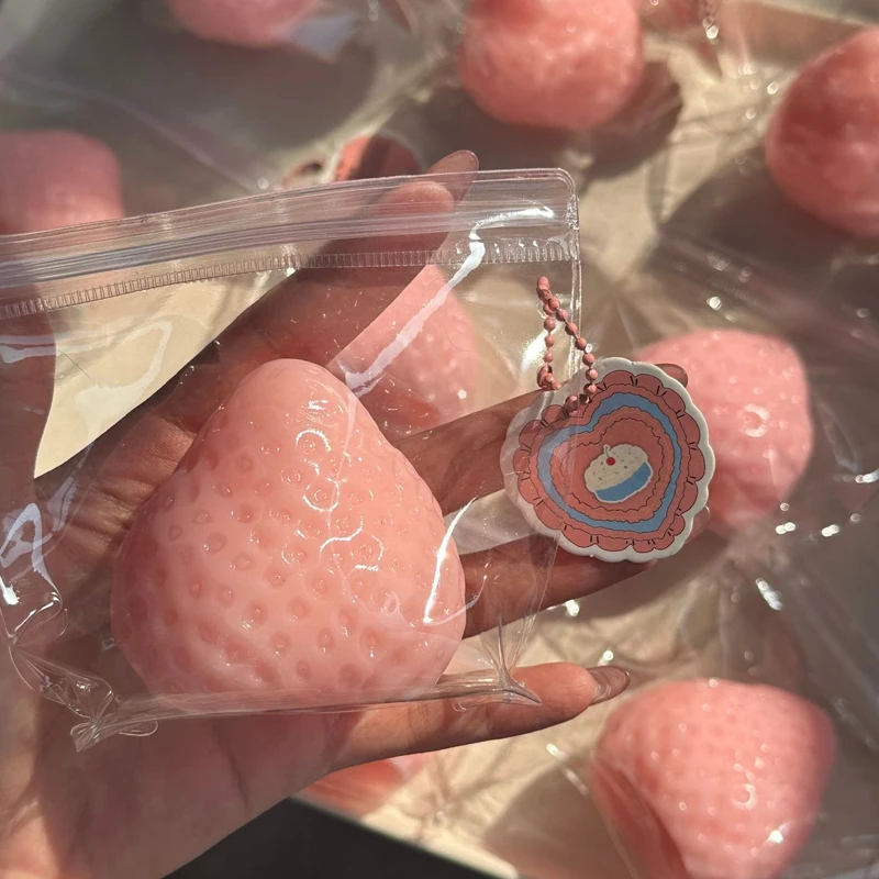 Strawberry Taba Squishy Fidget - Party Games Gifts recensione e prezzo