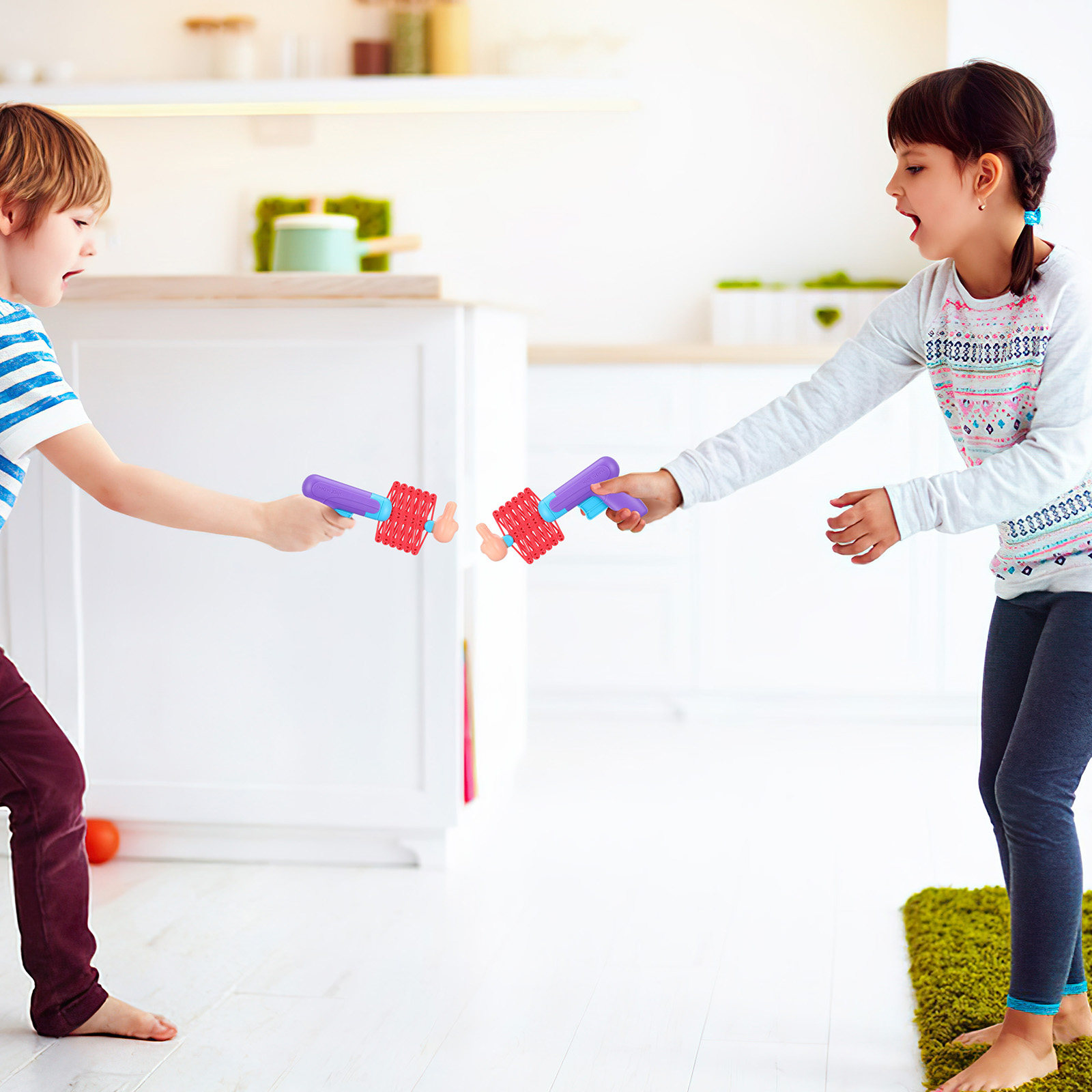 2Pcs Telescopic Spring Fists P - Party Games Indoor recensione e prezzo